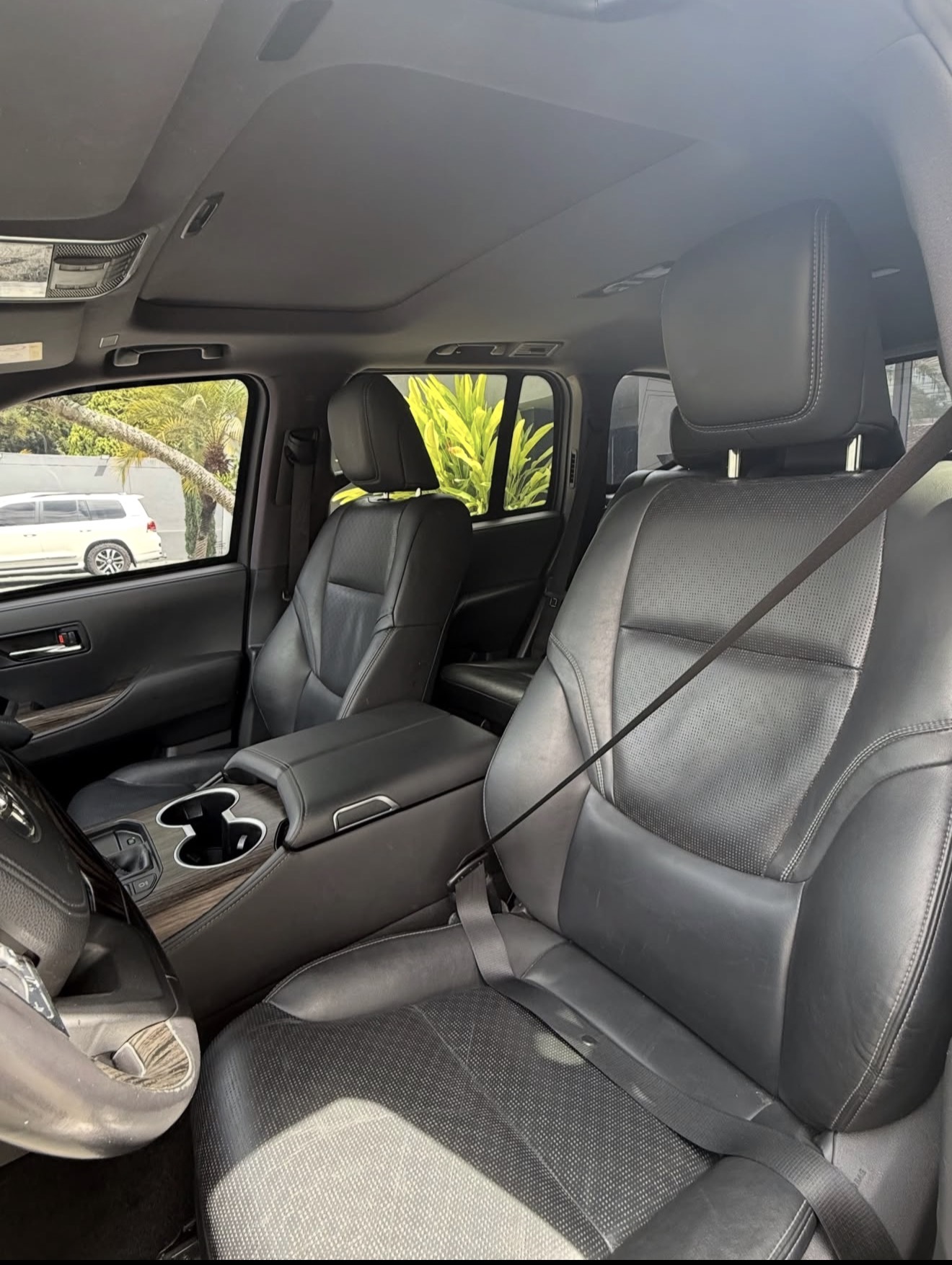 Toyota Land Cruiser LC300 - photo 10
