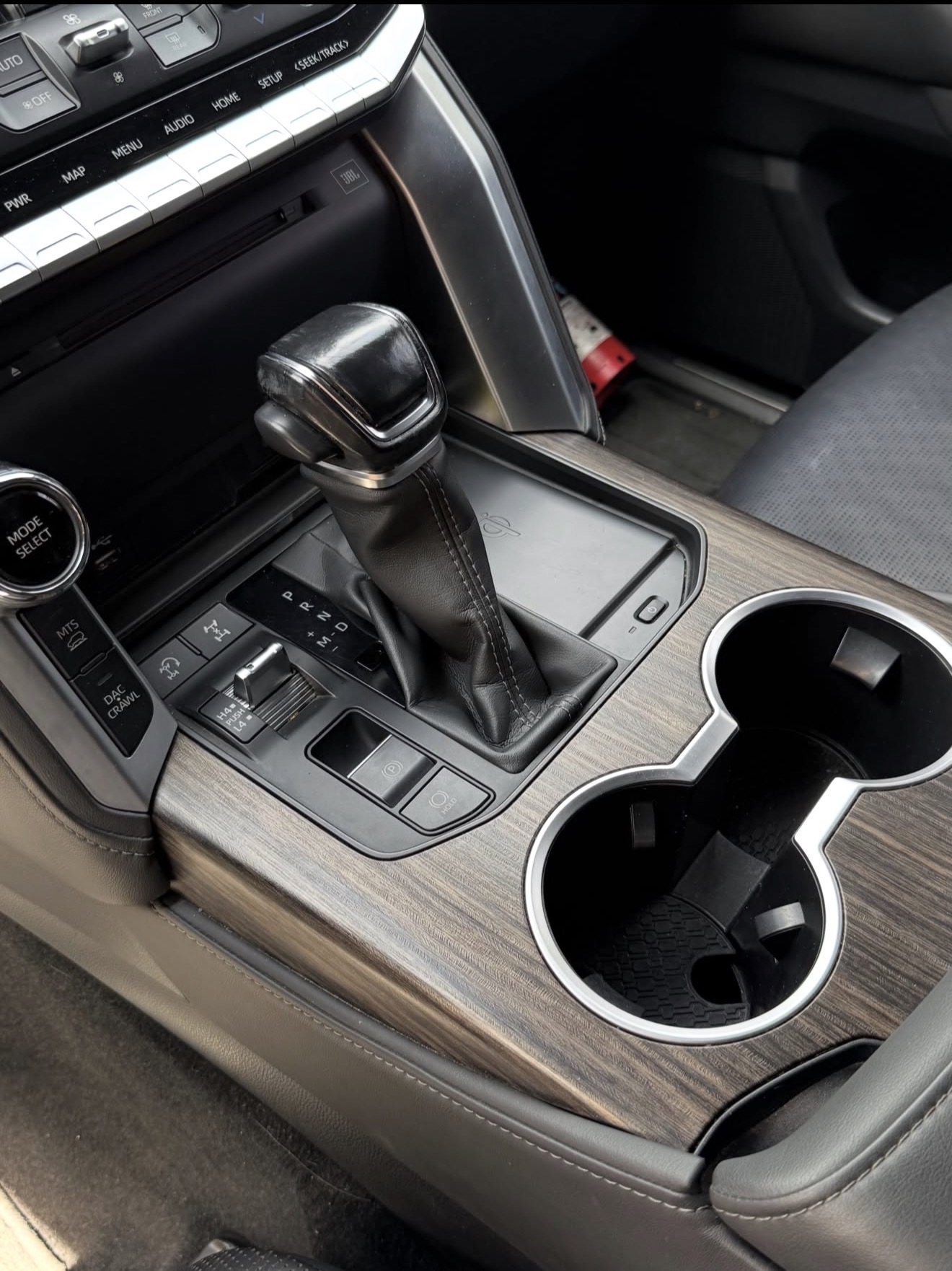 Toyota Land Cruiser LC300 - photo 11