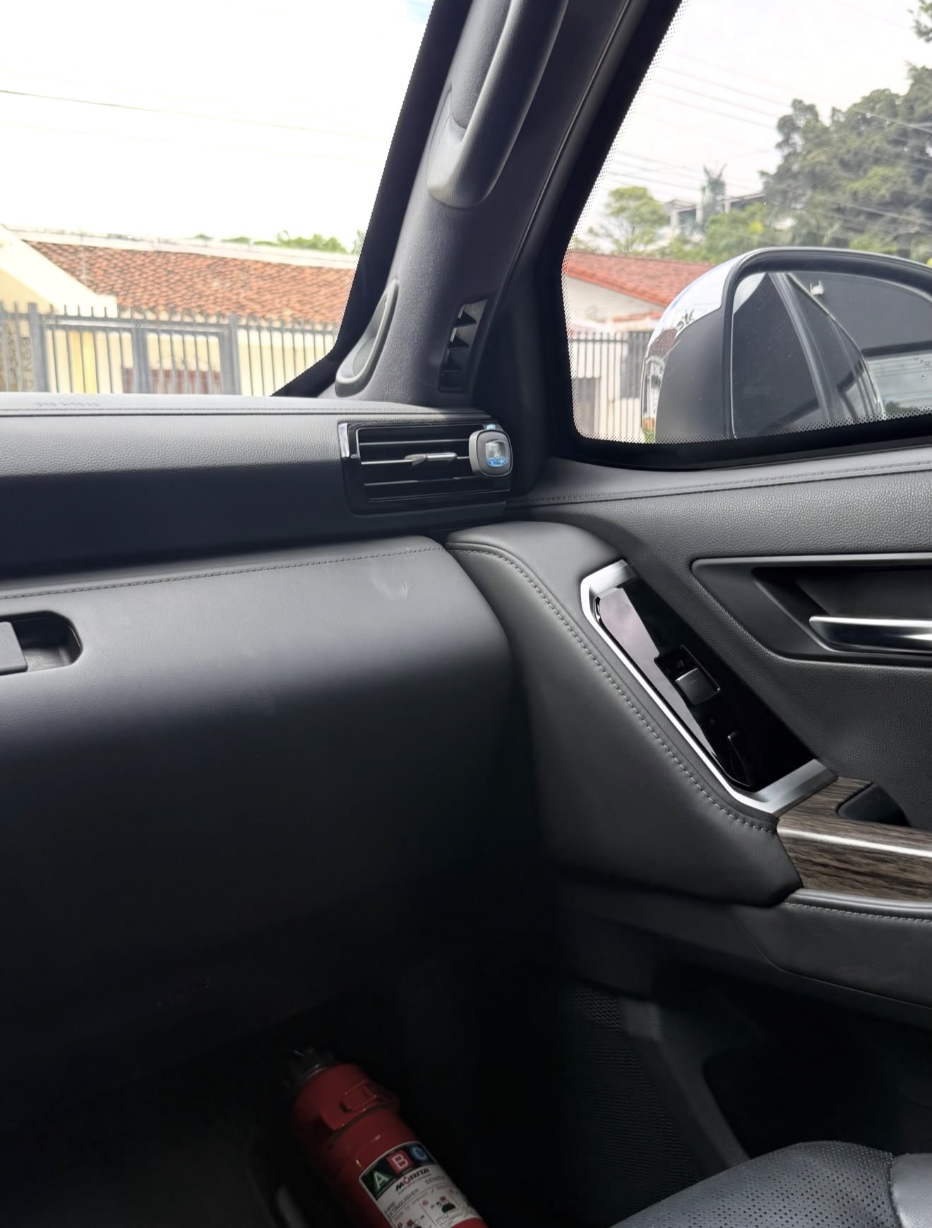 Toyota Land Cruiser LC300 - photo 12