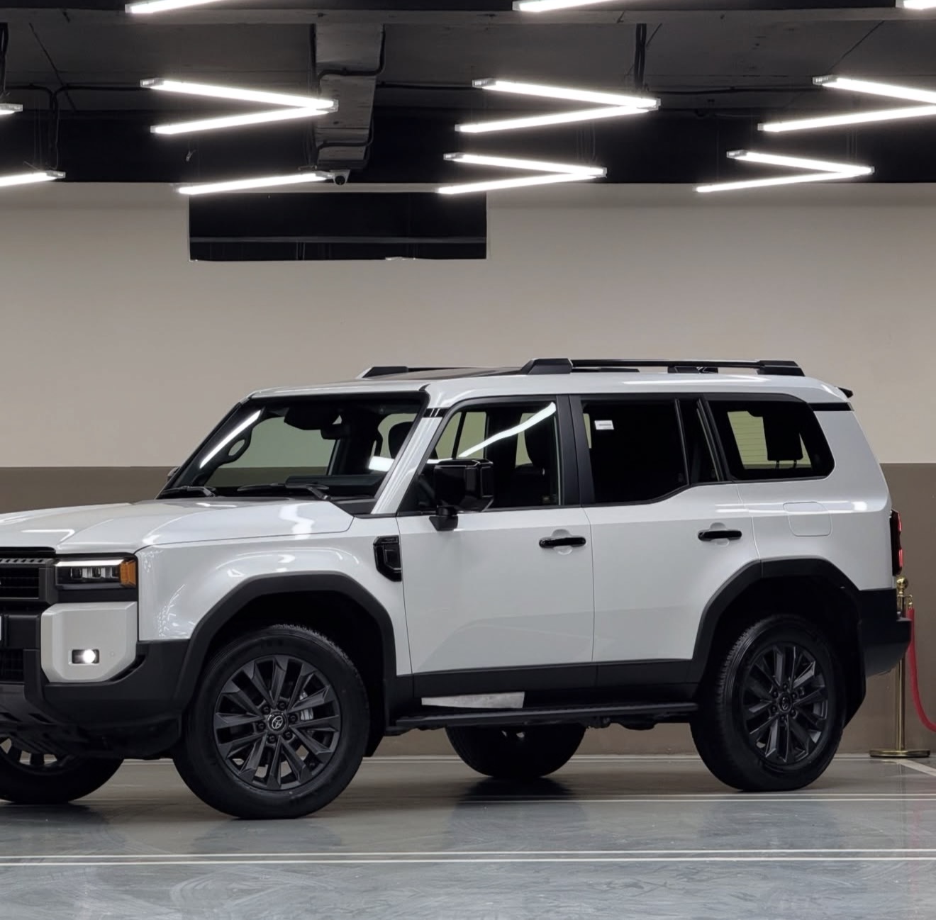 Toyota Land Cruiser Prado LC250 - photo 2