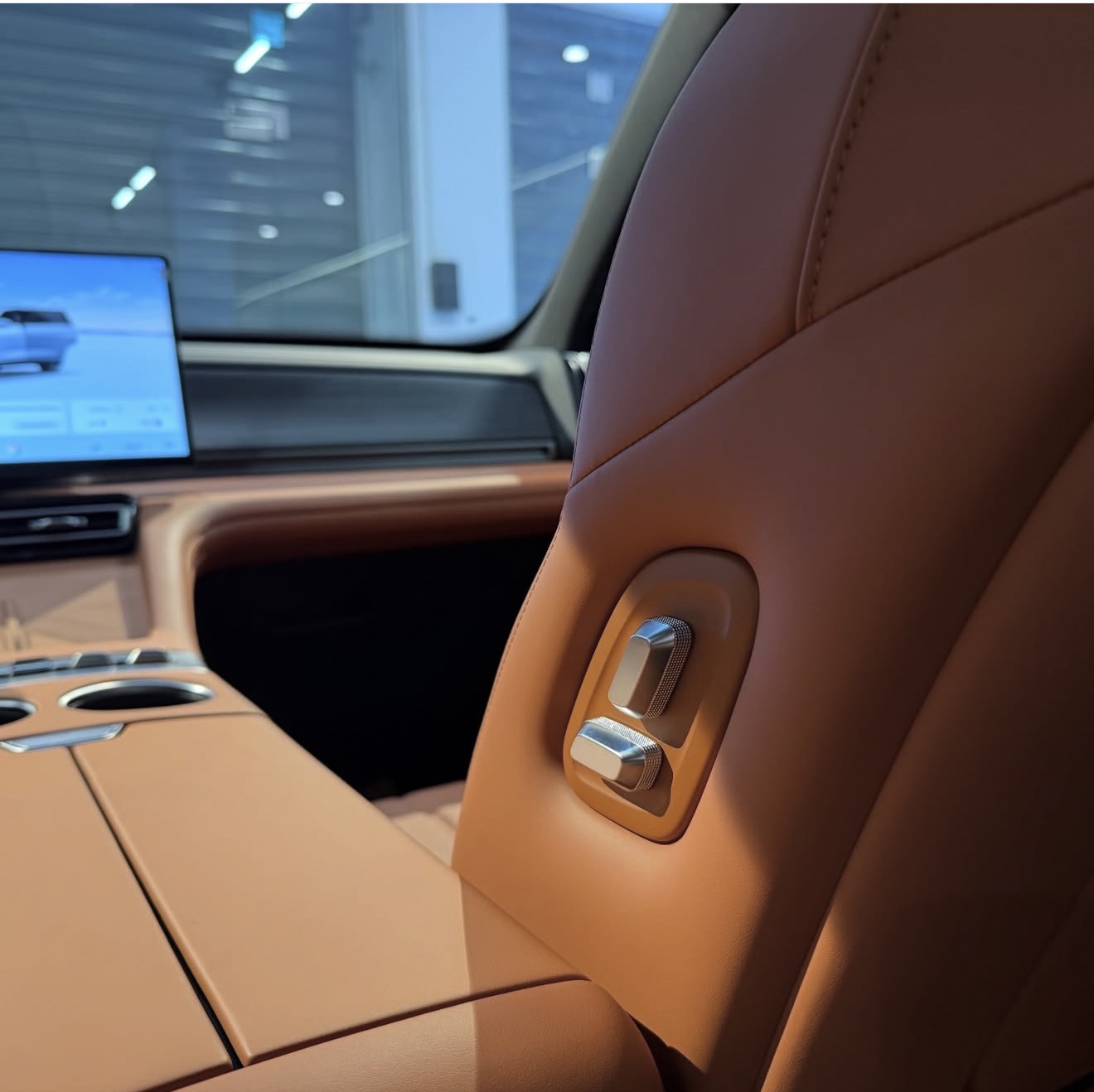 Jetour X70 L - photo 11