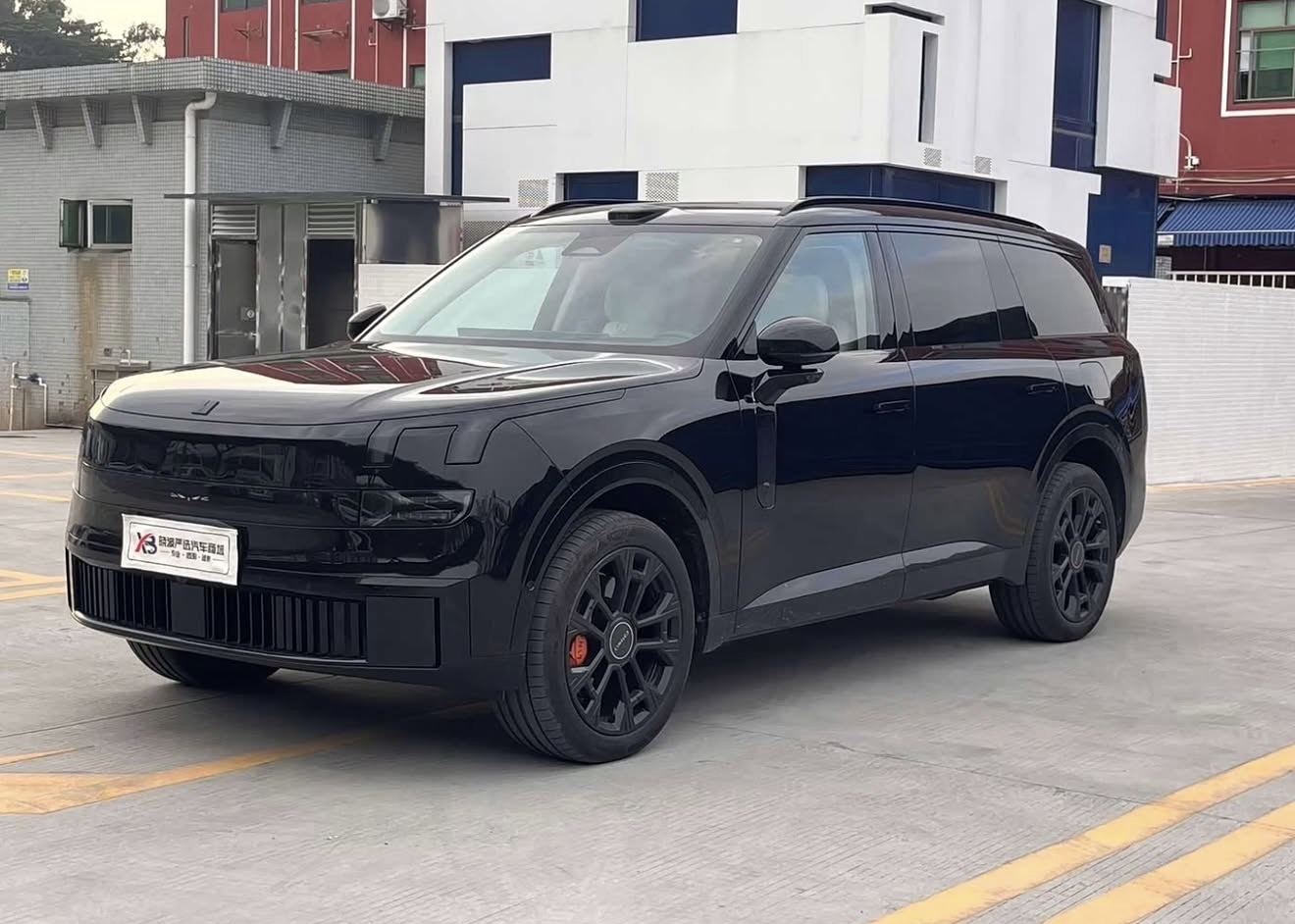 Lynk & Co 900 - photo 2