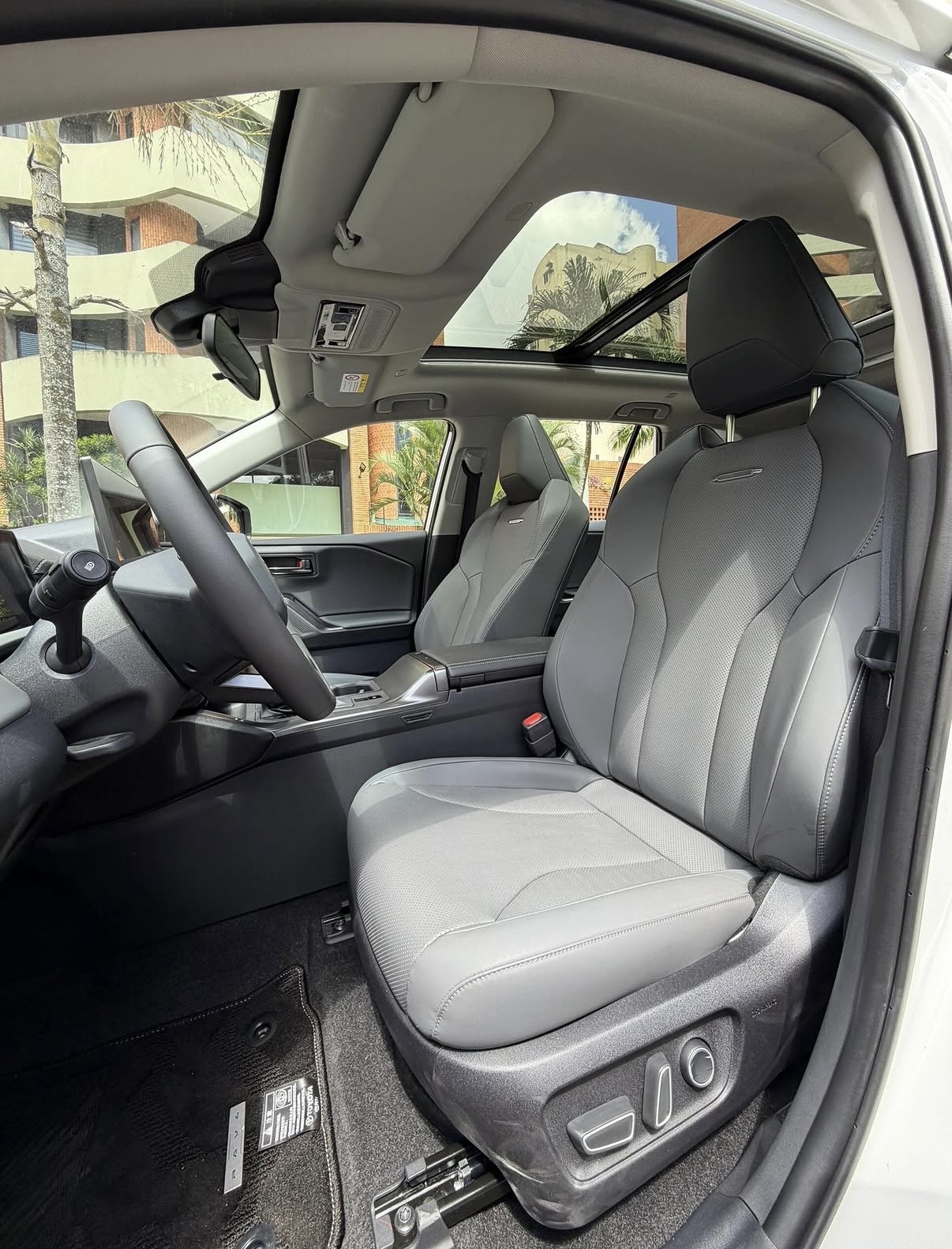 Toyota RAV4 Luxury 2026 AWD - photo 7