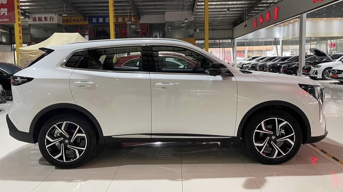 Changan CS55 Plus - photo 3