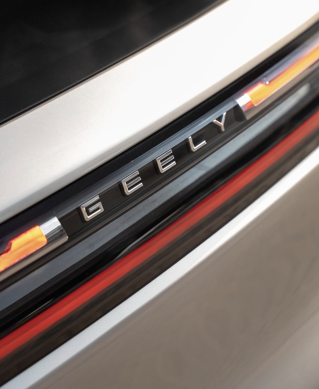 Geely Galaxy M9 - photo 4